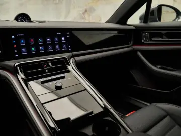 PORSCHE Panamera 2.9 4 E-Hybrid  pano  SportDesign  Bose