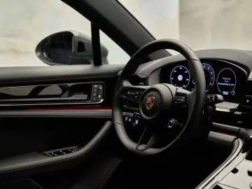 PORSCHE Panamera 2.9 4 E-Hybrid  pano  SportDesign  Bose
