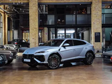 LAMBORGHINI Urus SE AKRAPOVIC  MASSAGE  NIGHT VISION  PPF