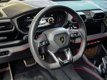 LAMBORGHINI Urus SE AKRAPOVIC  MASSAGE  NIGHT VISION  PPF