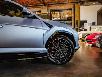 LAMBORGHINI Urus SE AKRAPOVIC  MASSAGE  NIGHT VISION  PPF