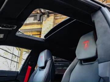 LAMBORGHINI Urus SE AKRAPOVIC  MASSAGE  NIGHT VISION  PPF