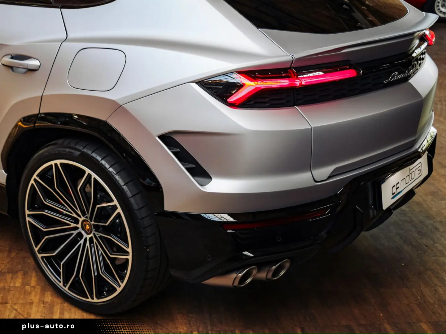 LAMBORGHINI Urus SE AKRAPOVIC  MASSAGE  NIGHT VISION  PPF