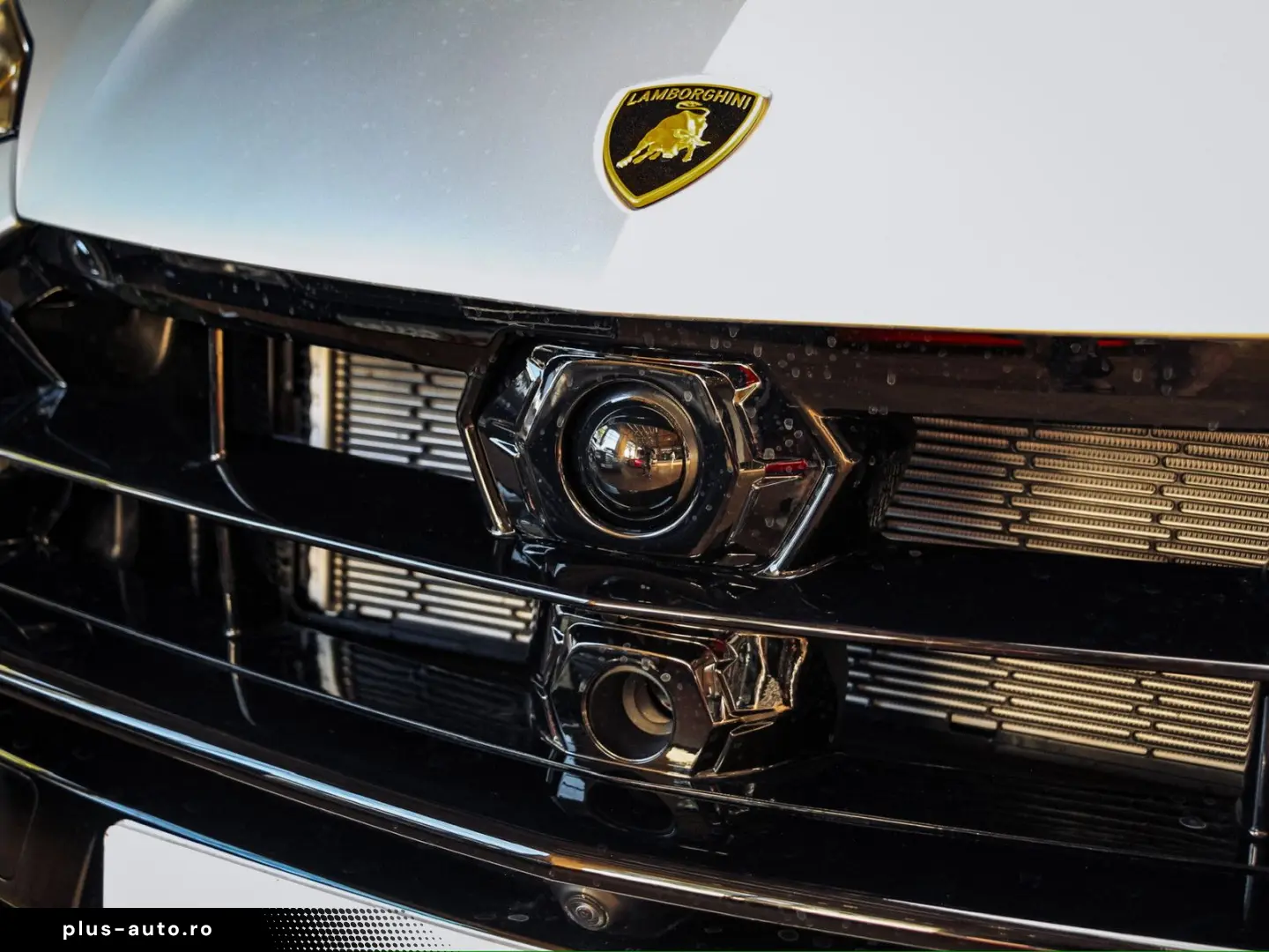 LAMBORGHINI Urus SE AKRAPOVIC  MASSAGE  NIGHT VISION  PPF