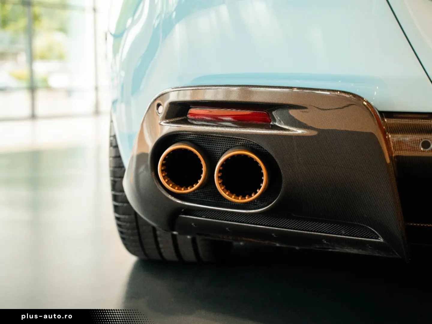 FERRARI Roma Inspirazioni TailorMade MagneRide Carbon