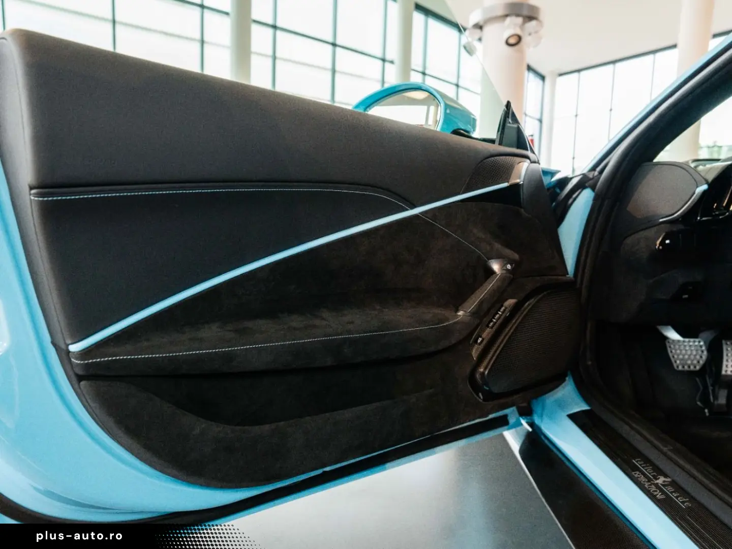 FERRARI Roma Inspirazioni TailorMade MagneRide Carbon