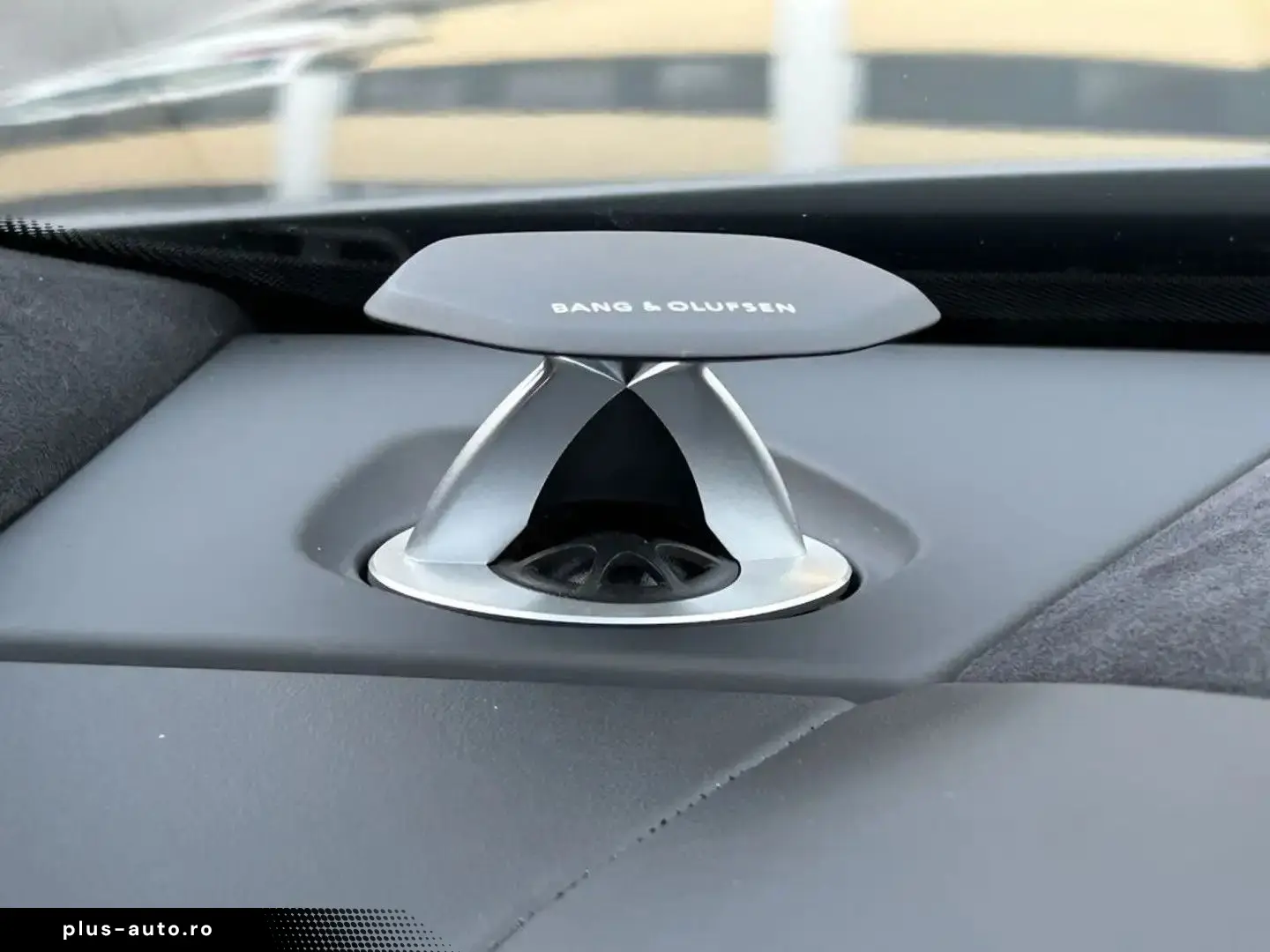 LAMBORGHINI Urus 4.0 KERAMIK B&O MASSAGE PANO HUD