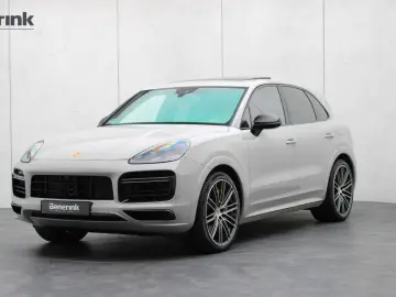 PORSCHE Cayenne Turbo S E-Hybrid  HUD  PCCB  Pano Softc.
