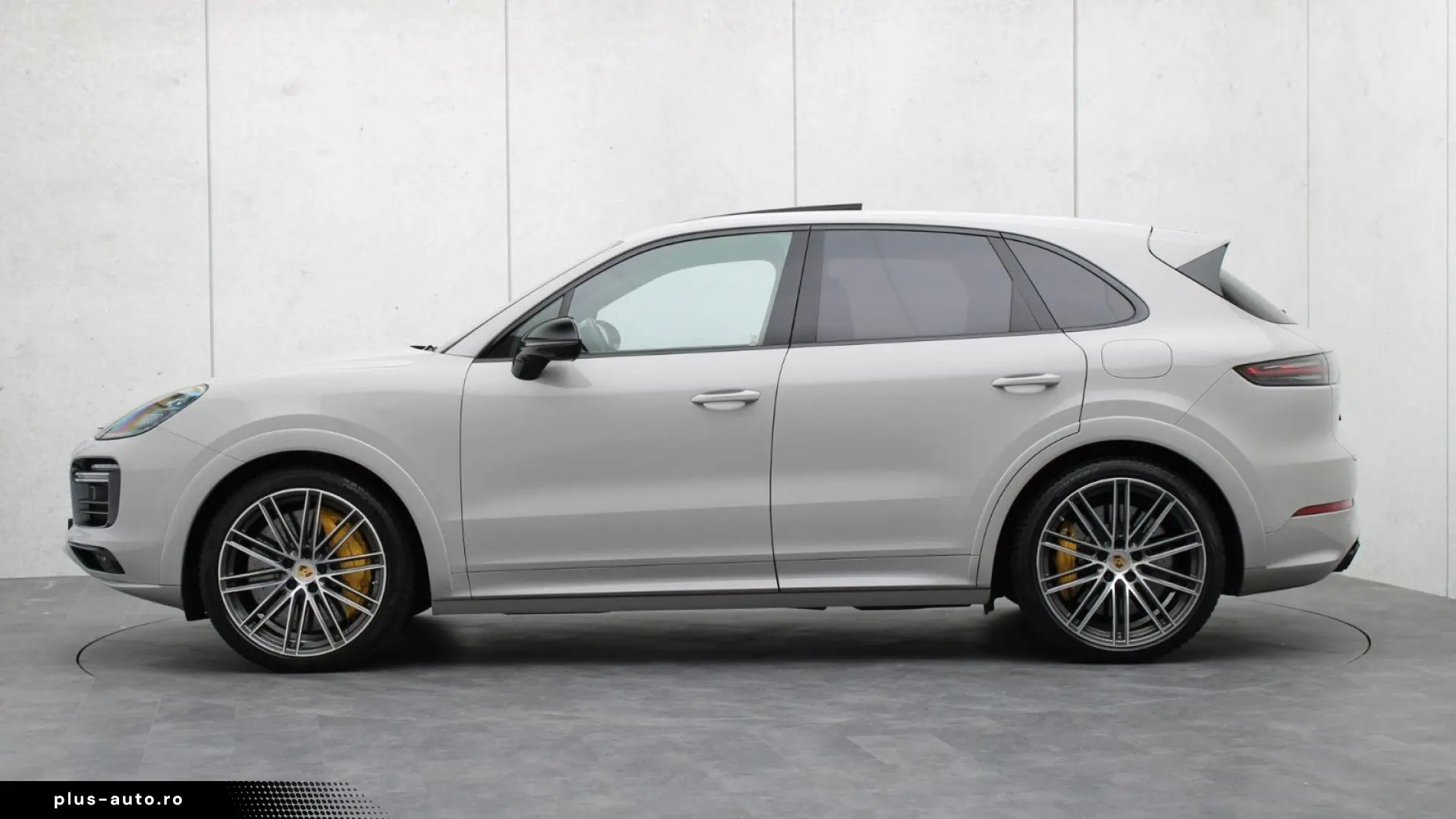 PORSCHE Cayenne Turbo S E-Hybrid  HUD  PCCB  Pano Softc.