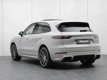 PORSCHE Cayenne Turbo S E-Hybrid  HUD  PCCB  Pano Softc.