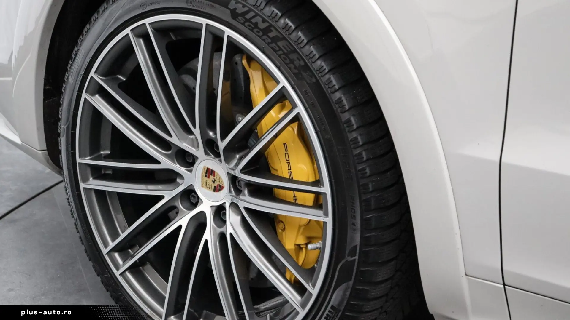 PORSCHE Cayenne Turbo S E-Hybrid  HUD  PCCB  Pano Softc.