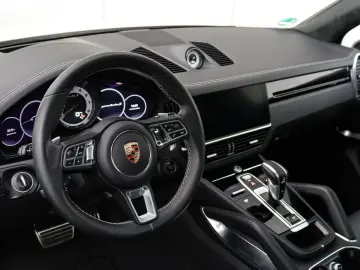 PORSCHE Cayenne Turbo S E-Hybrid  HUD  PCCB  Pano Softc.