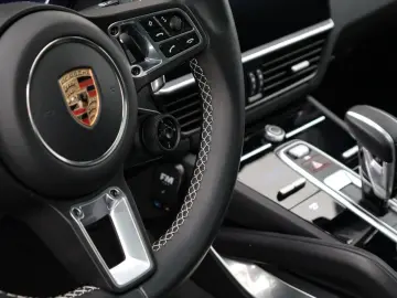 PORSCHE Cayenne Turbo S E-Hybrid  HUD  PCCB  Pano Softc.