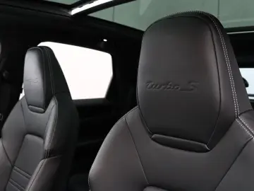 PORSCHE Cayenne Turbo S E-Hybrid  HUD  PCCB  Pano Softc.