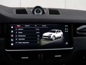 PORSCHE Cayenne Turbo S E-Hybrid  HUD  PCCB  Pano Softc.