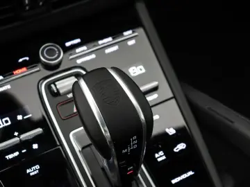 PORSCHE Cayenne Turbo S E-Hybrid  HUD  PCCB  Pano Softc.
