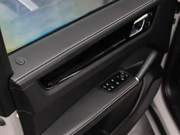 PORSCHE Cayenne Turbo S E-Hybrid  HUD  PCCB  Pano Softc.