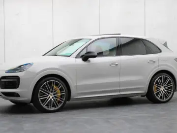 PORSCHE Cayenne Turbo S E-Hybrid  HUD  PCCB  Pano Softc.