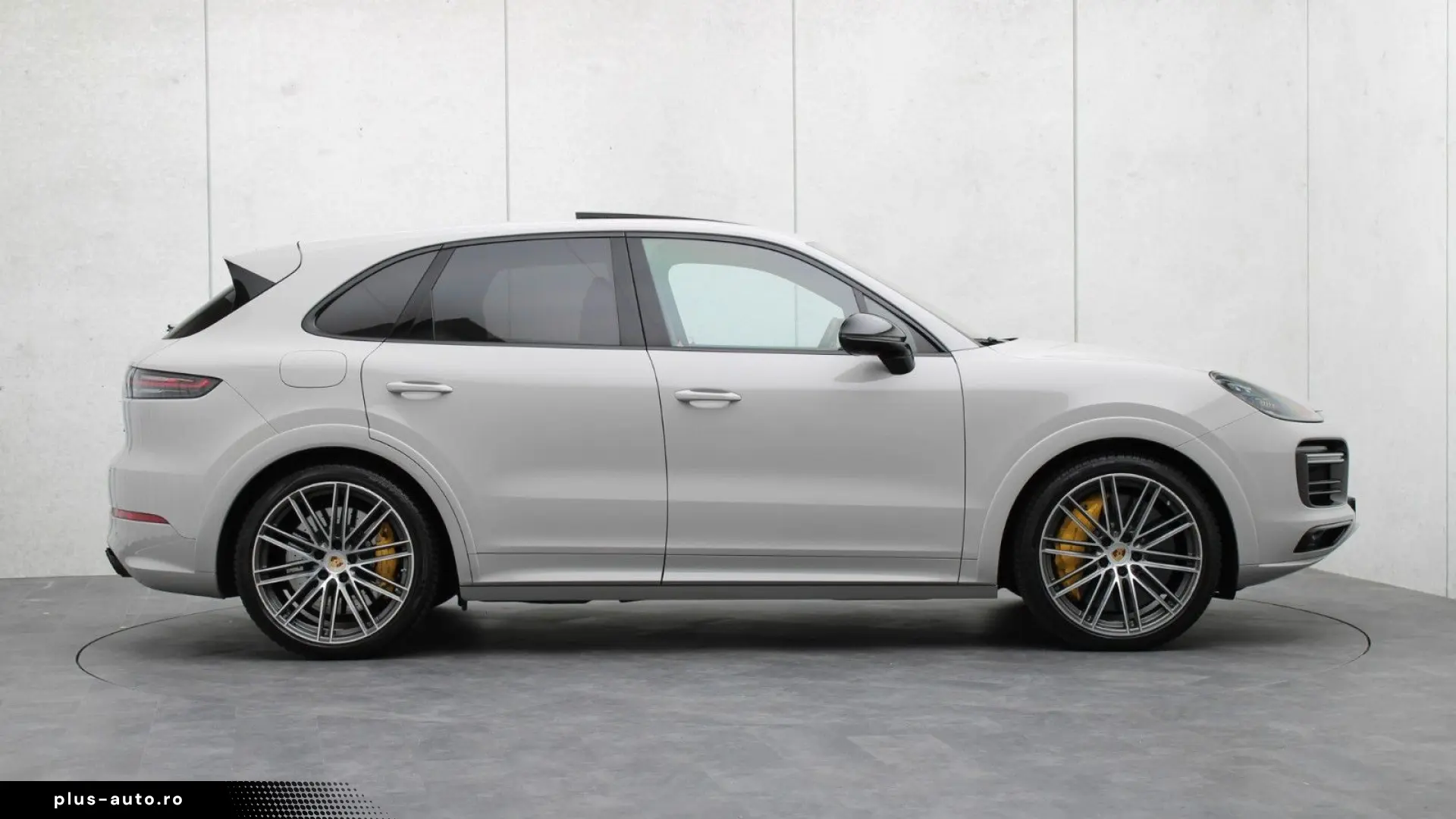 PORSCHE Cayenne Turbo S E-Hybrid  HUD  PCCB  Pano Softc.