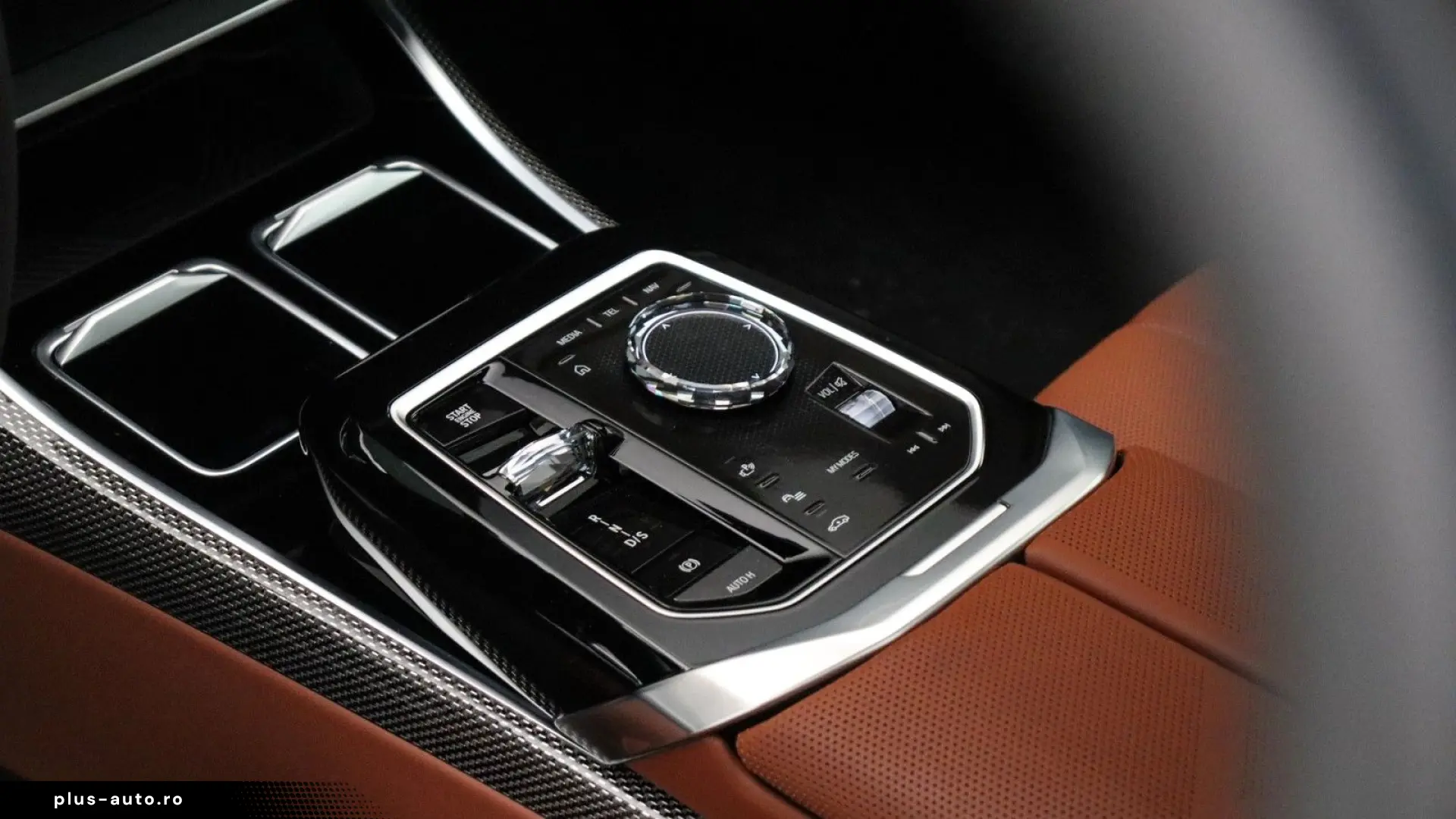 BMW M760e xDrive  Excl. Lounge  B&W  Sky L. Massage