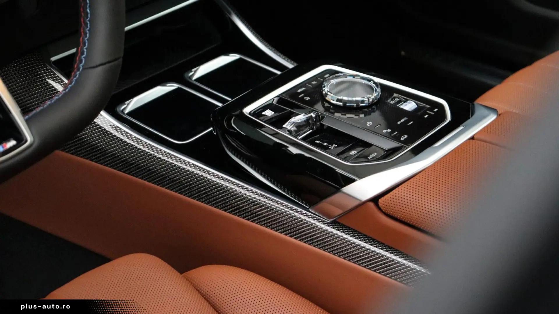 BMW M760e xDrive  Excl. Lounge  B&W  Sky L. Massage