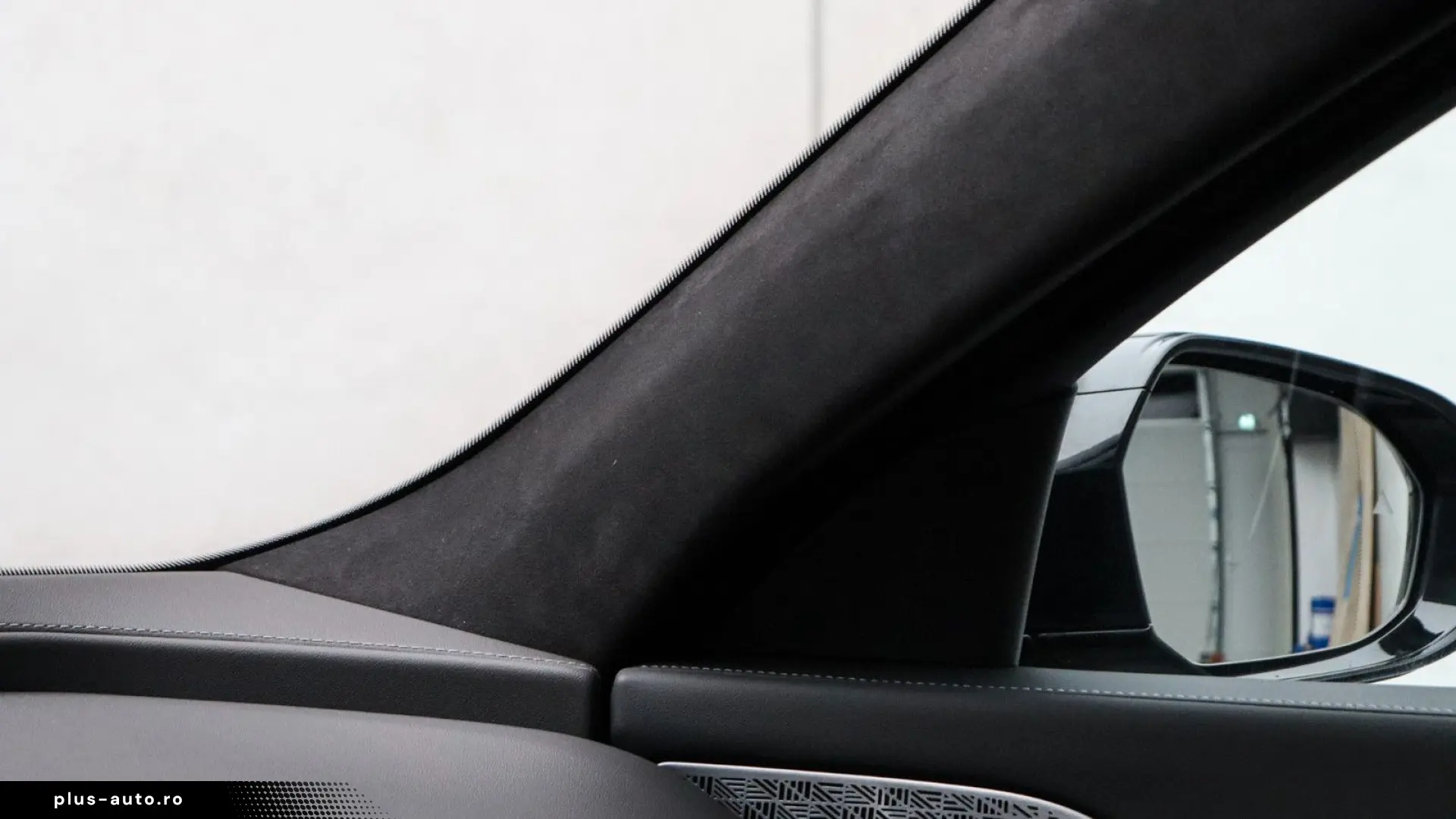 BMW M760e xDrive  Excl. Lounge  B&W  Sky L. Massage