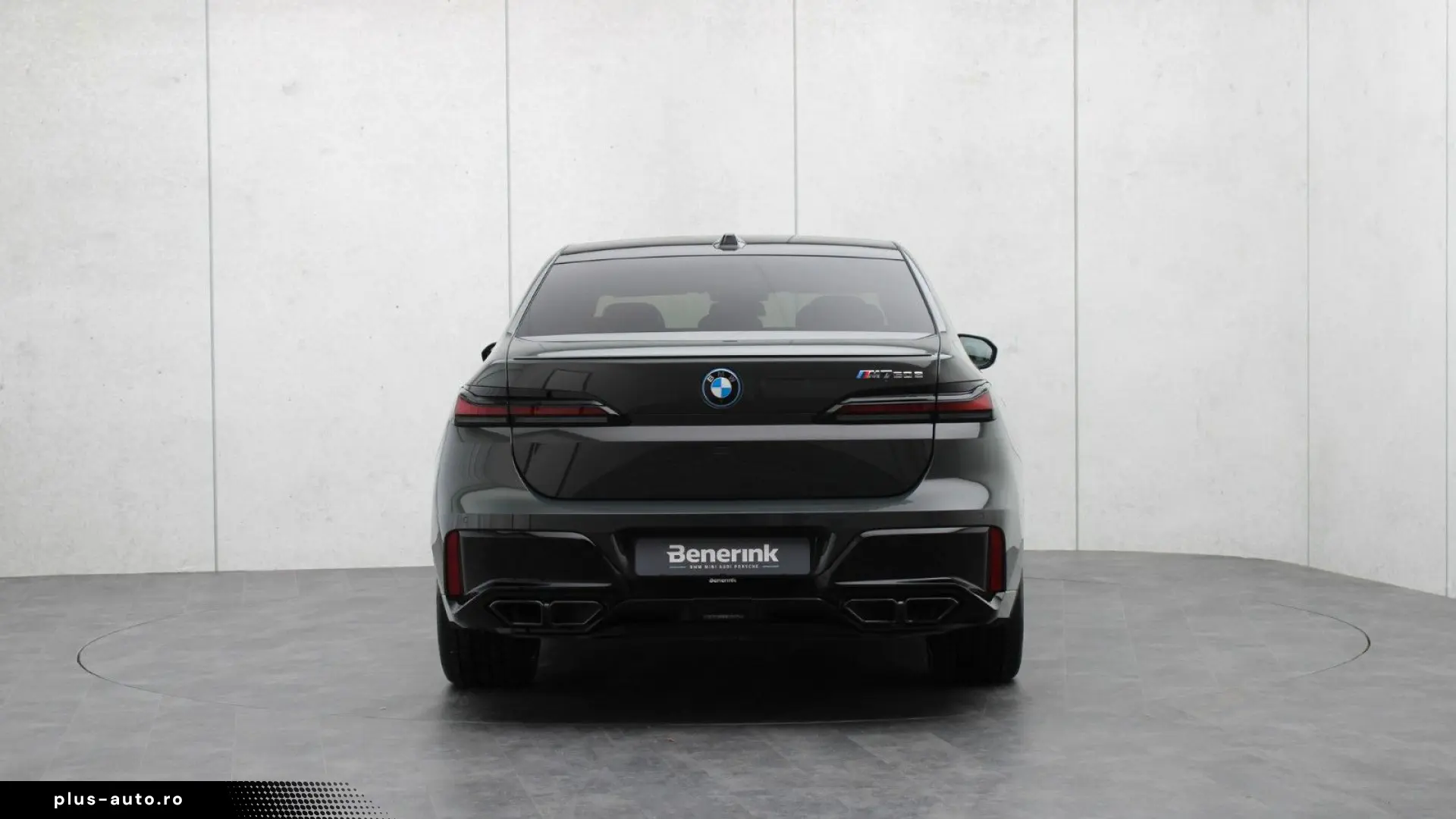 BMW M760e xDrive  Excl. Lounge  B&W  Sky L. Massage