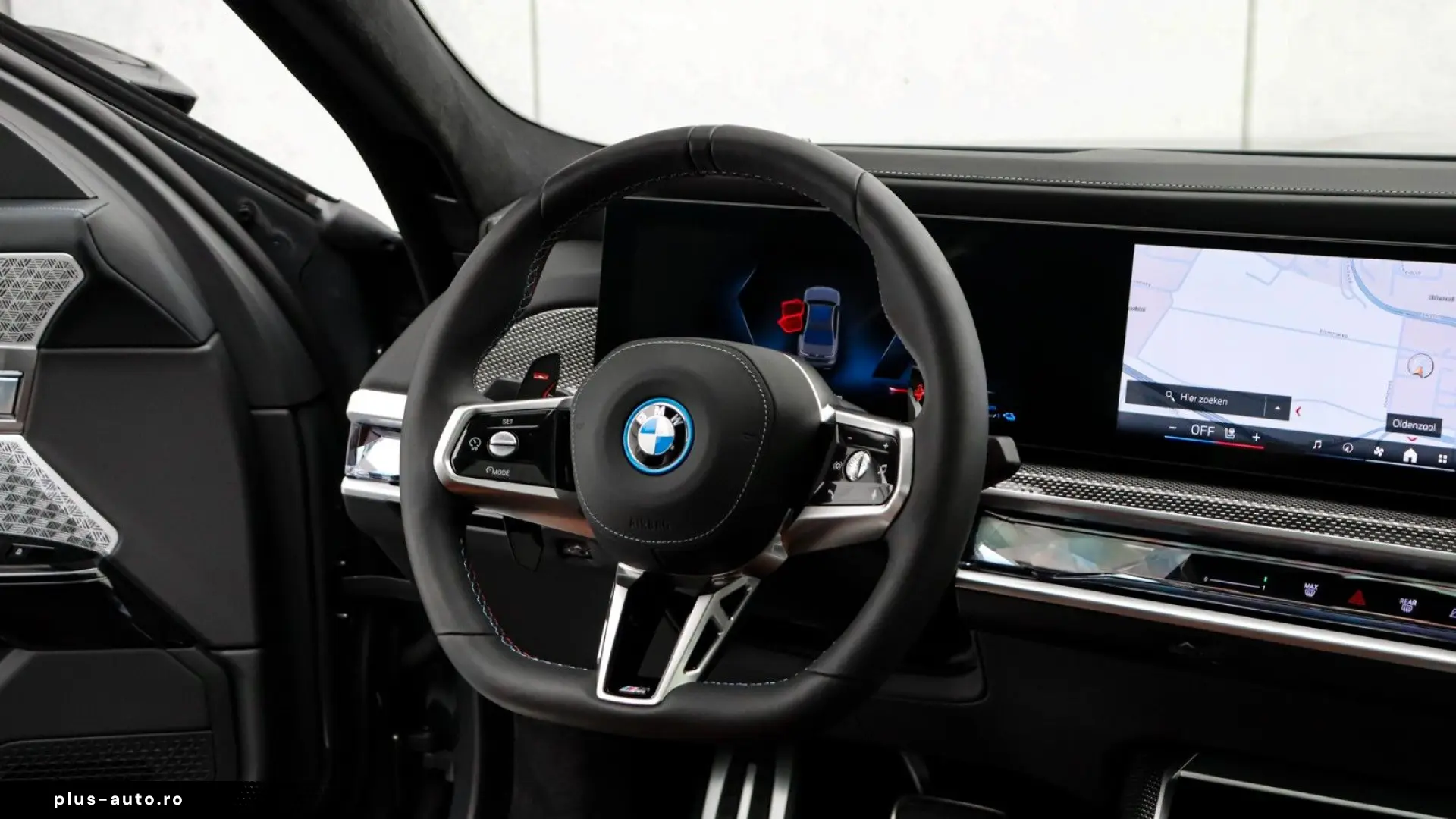 BMW M760e xDrive  Excl. Lounge  B&W  Sky L. Massage