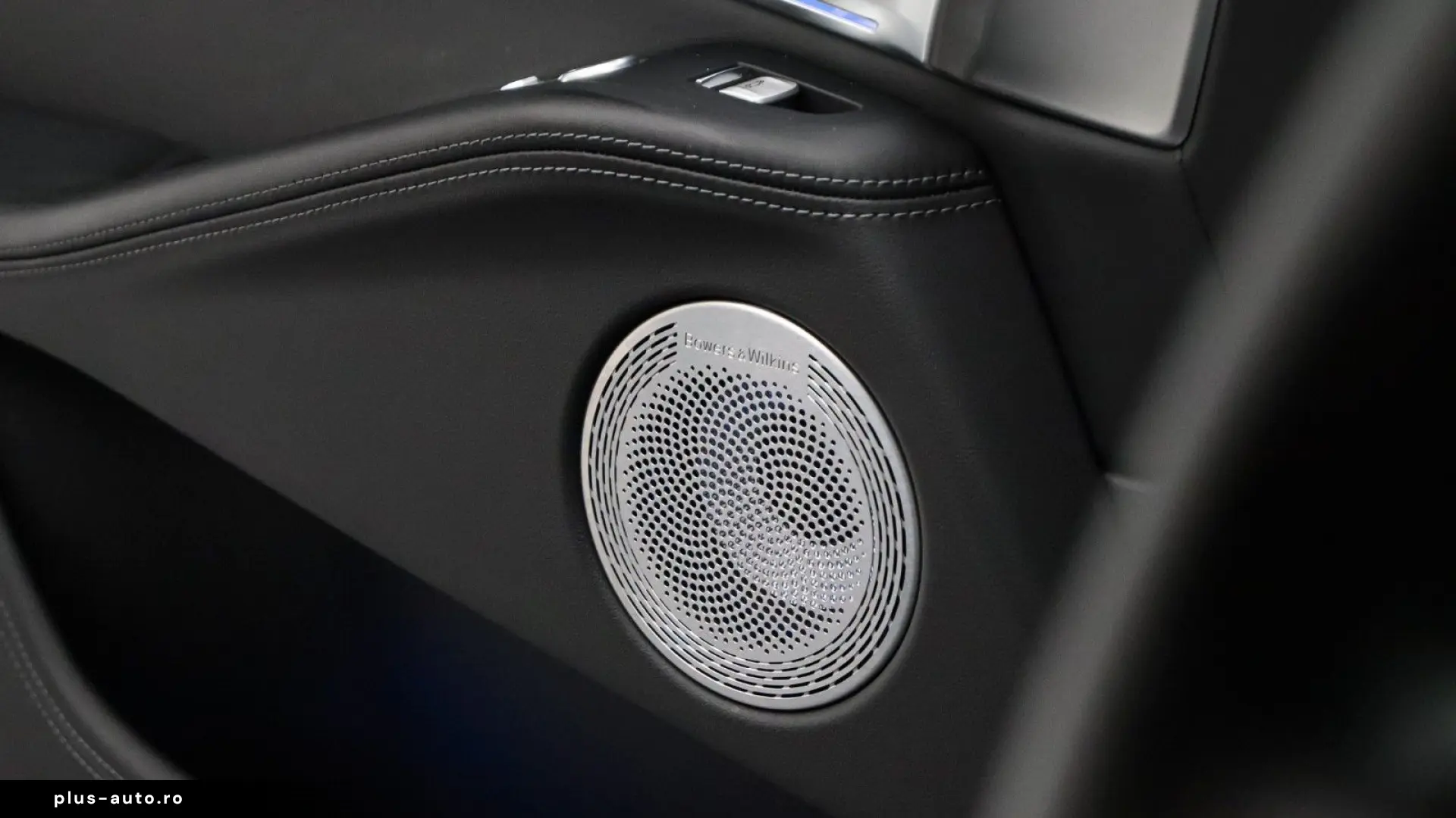 BMW XM V8 M Drivers Pack  B&W  Sitzeb. AHK  HUD