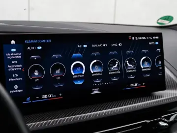 BMW XM V8 M Drivers Pack  B&W  Sitzeb. AHK  HUD
