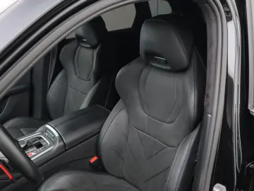BMW XM V8 M Drivers Pack  B&W  Sitzeb. AHK  HUD