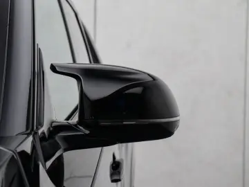 BMW XM V8 M Drivers Pack  B&W  Sitzeb. AHK  HUD