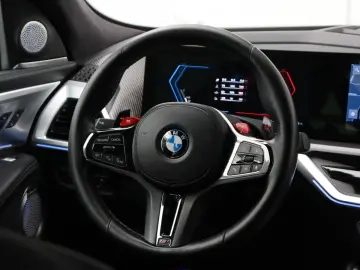 BMW XM V8 M Drivers Pack  B&W  Sitzeb. AHK  HUD