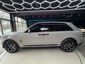 ROLLS ROYCE Cullinan 6.8 V12 BLACK BADGE STARLIGHT