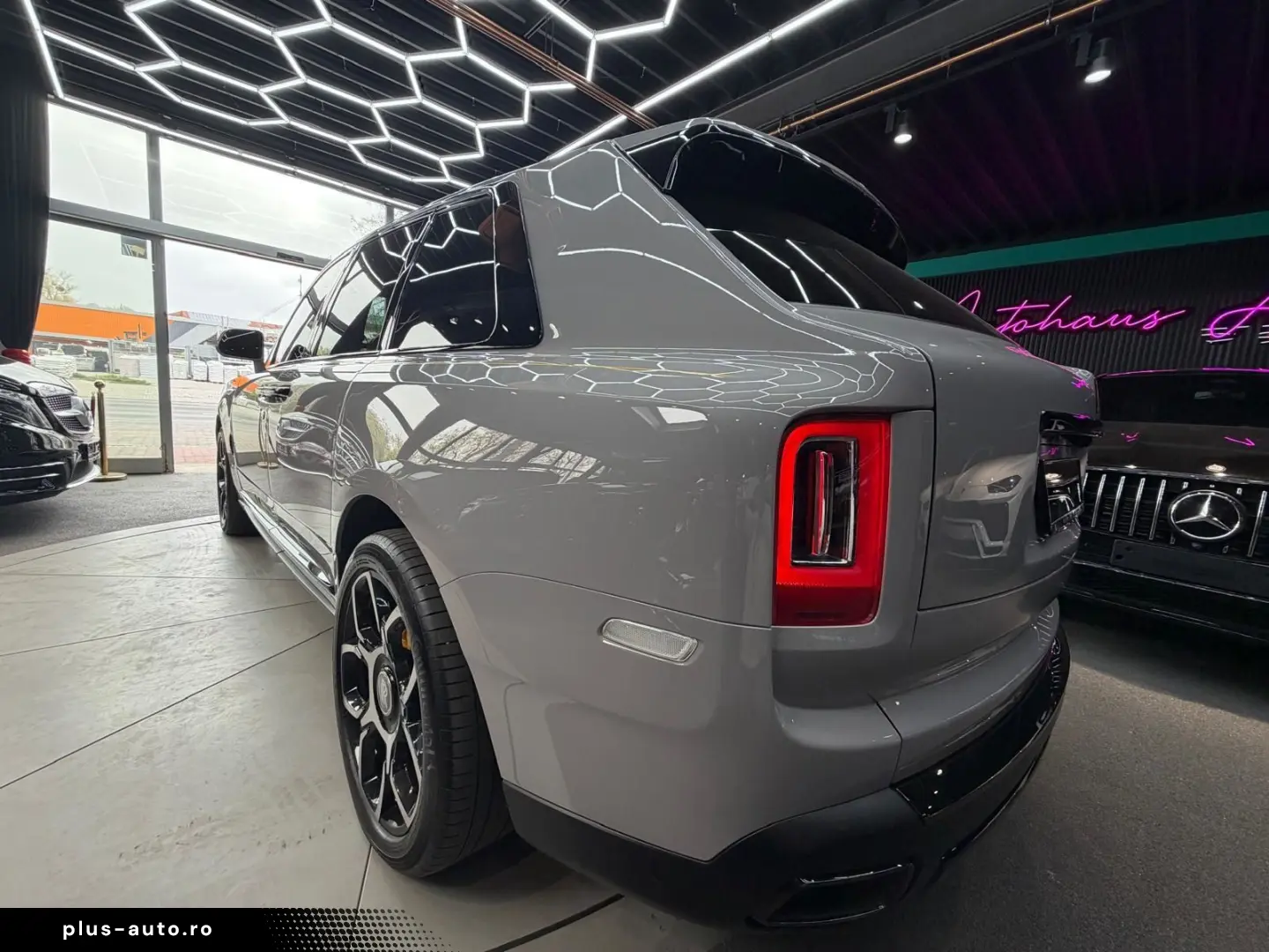 ROLLS ROYCE Cullinan 6.8 V12 BLACK BADGE STARLIGHT