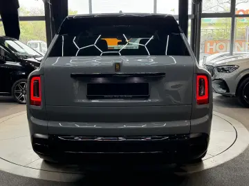 ROLLS ROYCE Cullinan 6.8 V12 BLACK BADGE STARLIGHT