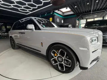 ROLLS ROYCE Cullinan 6.8 V12 BLACK BADGE STARLIGHT