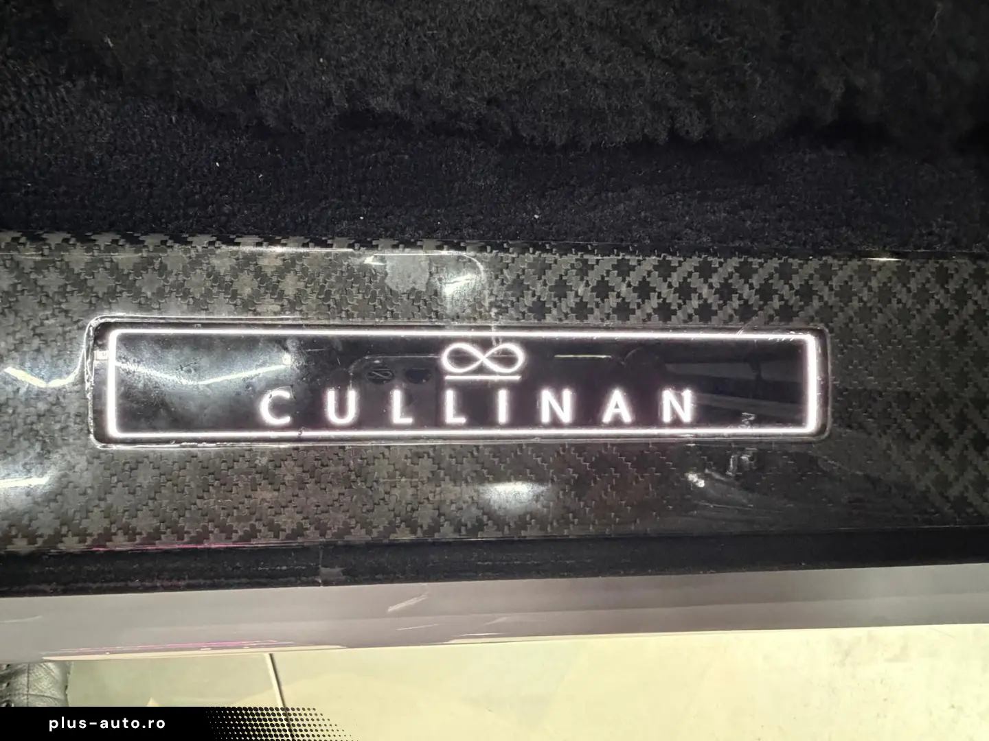 ROLLS ROYCE Cullinan 6.8 V12 BLACK BADGE STARLIGHT