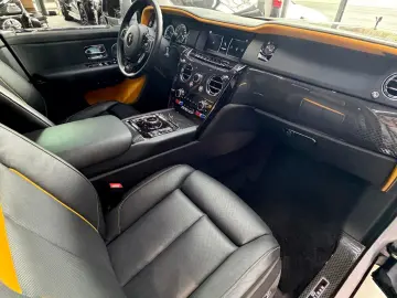 ROLLS ROYCE Cullinan 6.8 V12 BLACK BADGE STARLIGHT