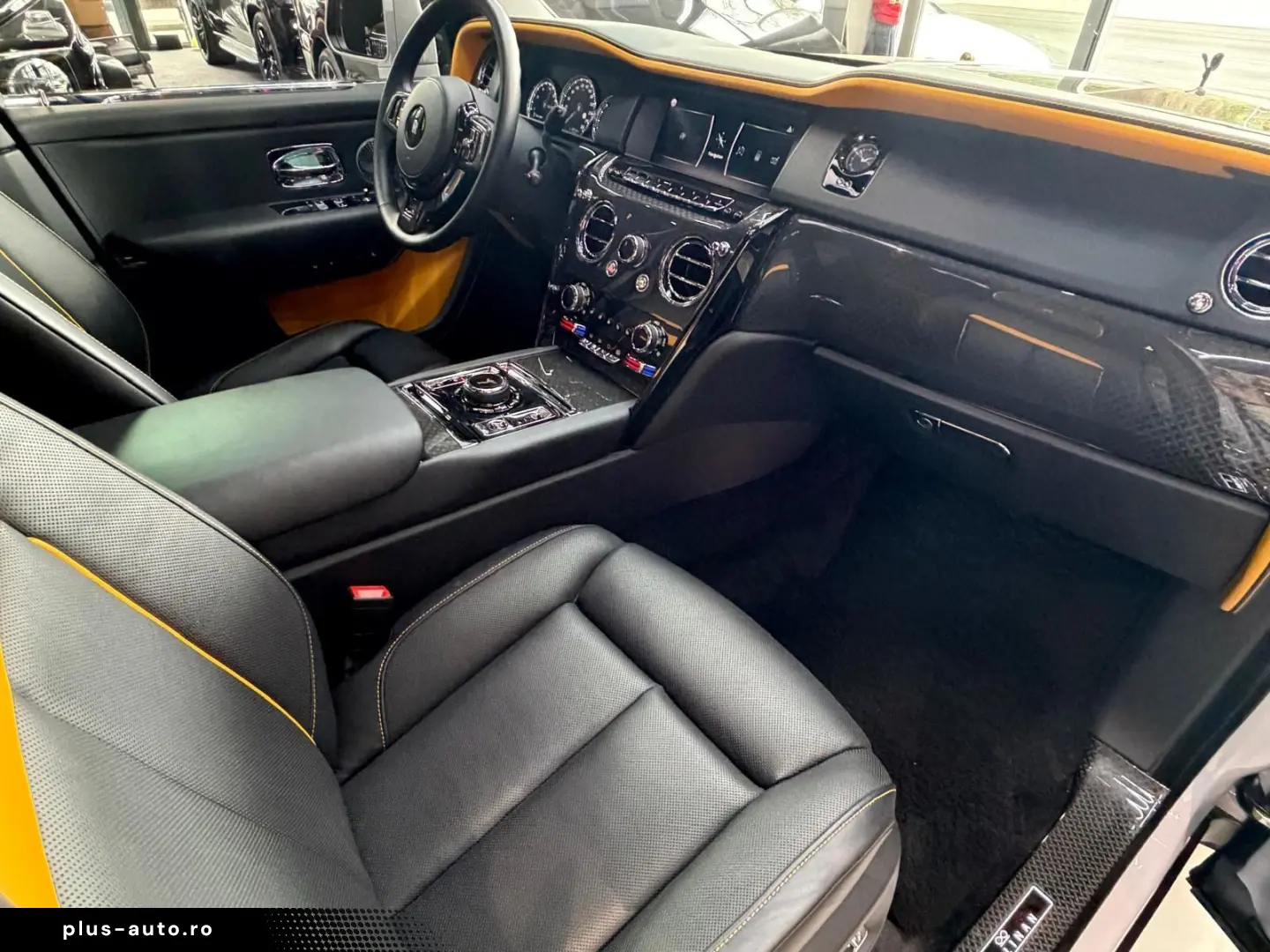 ROLLS ROYCE Cullinan 6.8 V12 BLACK BADGE STARLIGHT