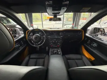 ROLLS ROYCE Cullinan 6.8 V12 BLACK BADGE STARLIGHT