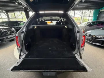 ROLLS ROYCE Cullinan 6.8 V12 BLACK BADGE STARLIGHT