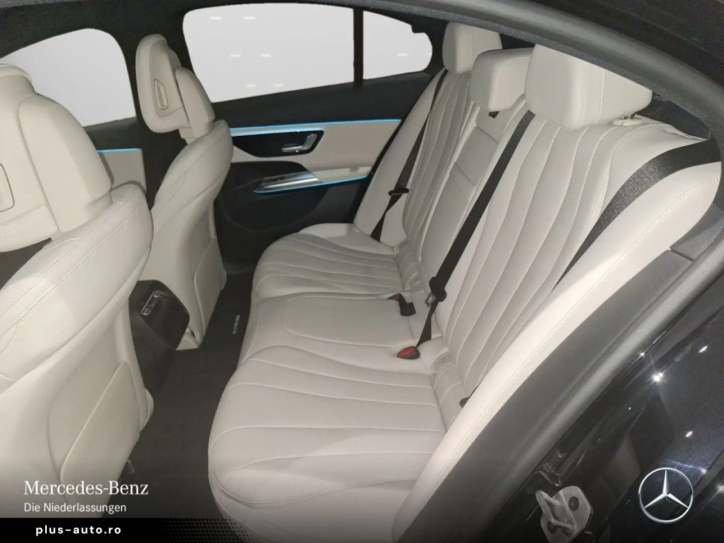 MERCEDES-BENZ E 200 AMG Advanced  NIGHT AHK DISTR 360  21