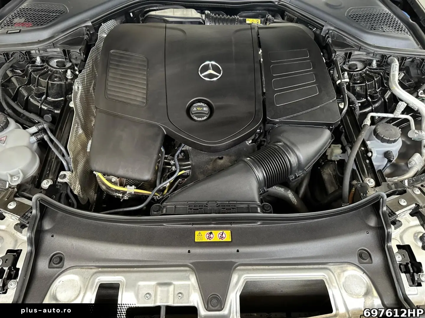 MERCEDES-BENZ E 200 AMG  Pano Night BURMESTER 21   K&hellip;