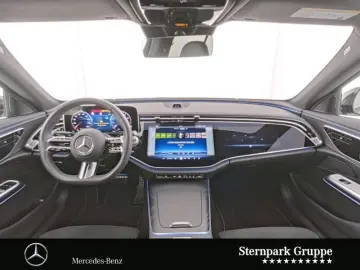 MERCEDES-BENZ E 200 AMG Line SuperScreen Distr Night…
