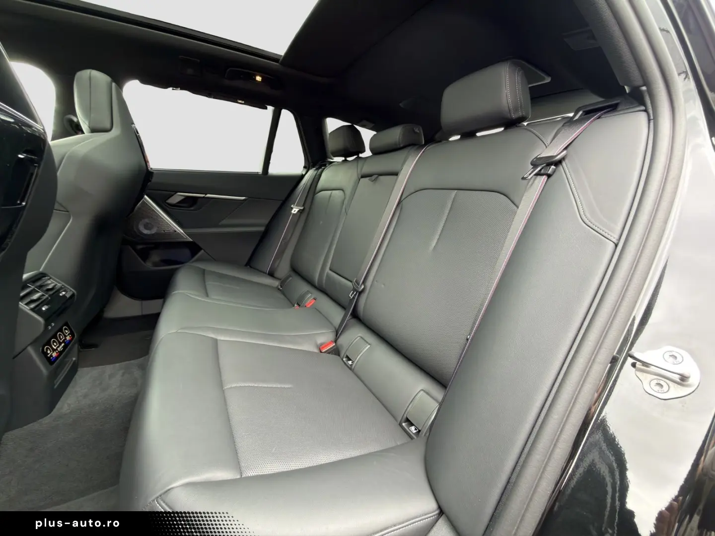 BMW M5 2024 — imagine 11