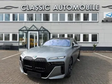 BMW i7 xDrive 60 M Sport Pro Fond Entert NP 211.500€