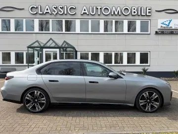 BMW i7 xDrive 60 M Sport Pro Fond Entert NP 211.500€