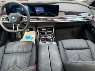 BMW i7 xDrive 60 M Sport Pro Fond Entert NP 211.500€