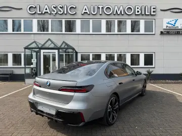 BMW i7 xDrive 60 M Sport Pro Fond Entert NP 211.500€